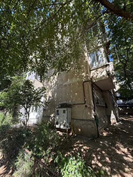 Lacul Tei, langa Parcul Circului, Barbu Vacarescu la 5 min