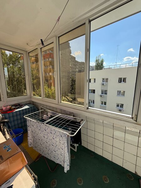 Lacul Tei, langa Parcul Circului, Barbu Vacarescu la 5 min